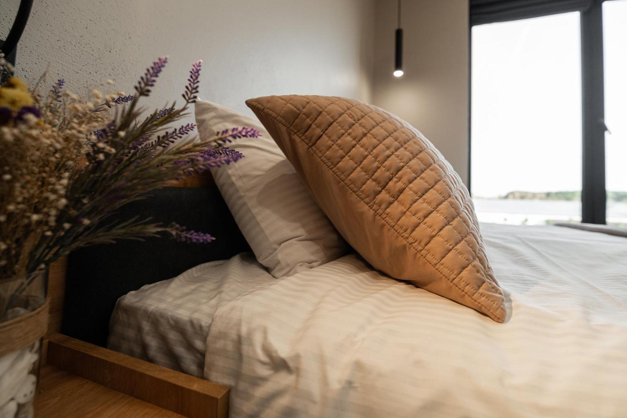 Hotel Miramar Smart Room Kovel' Exterior photo